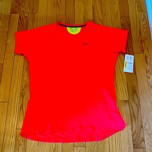 Under armour heat gear work out  athletic top large new with tags
